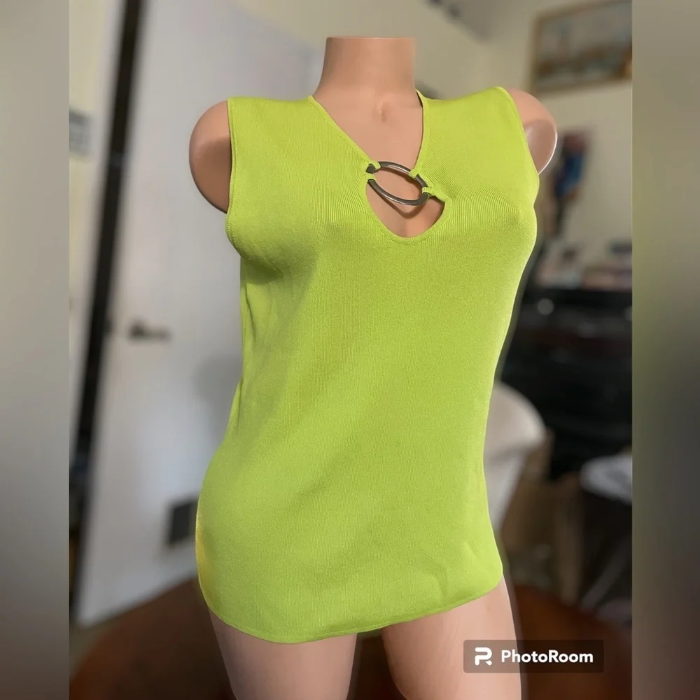 Cable and Gauge Sleeveless Top Lime Green - Picture 3 of 8